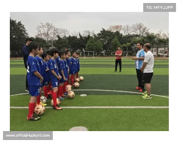 足球文化深耕：俱乐部社区活动与球迷文化发展