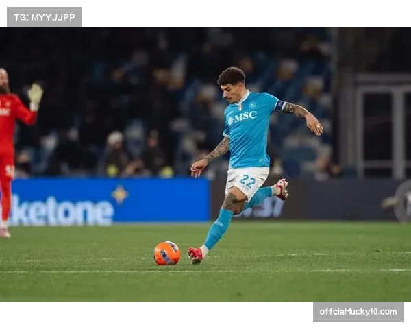 战术板:萨索洛的高位逼抢如何被那不勒斯用快速传递破解